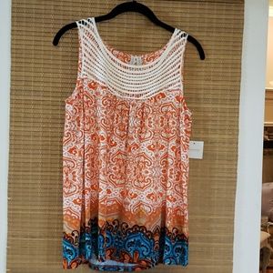 Madison  tank loose fit top M NWT